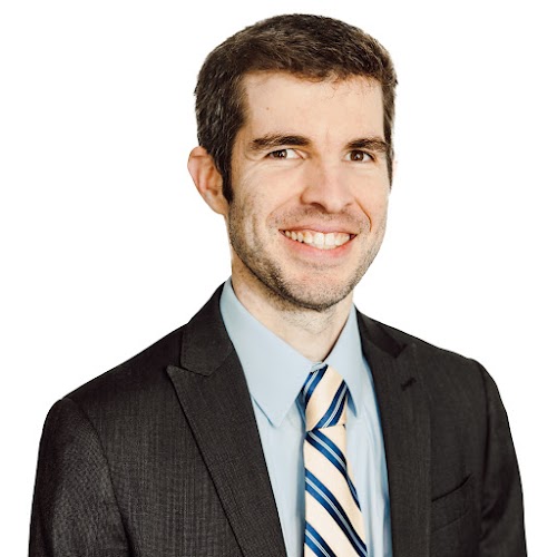 Headshot photo of adam van deusen, volunteer financial mentor @ 3rd decade