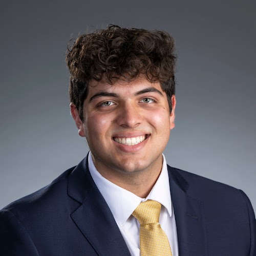 Headshot photo of ayden acuña, volunteer financial mentor @ 3rd decade